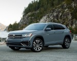 2020 Volkswagen Atlas Cross Sport SEL Premium R Line (Color: Pure Gray) Front Three-Quarter Wallpapers 150x120 (16)