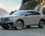 2020 Volkswagen Atlas Cross Sport SEL Premium R Line (Color: Pure Gray) Front Three-Quarter Wallpapers 150x120 (17)