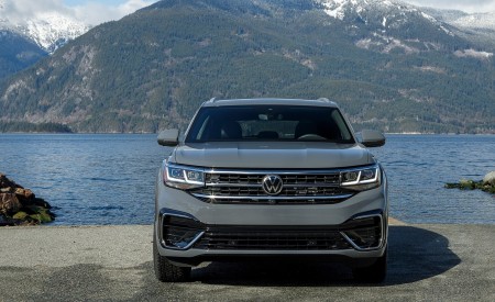 2020 Volkswagen Atlas Cross Sport SEL Premium R Line (Color: Pure Gray) Front Wallpapers 450x275 (20)
