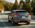 2020 Volkswagen Atlas Cross Sport SEL Premium R Line (Color: Pure Gray) Rear Three-Quarter Wallpapers 150x120 (13)