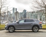 2020 Volkswagen Atlas Cross Sport SEL Premium R Line (Color: Pure Gray) Side Wallpapers 150x120 (25)