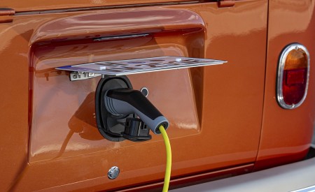 2020 Volkswagen e-BULLI Concept Charging Wallpapers 450x275 (8)