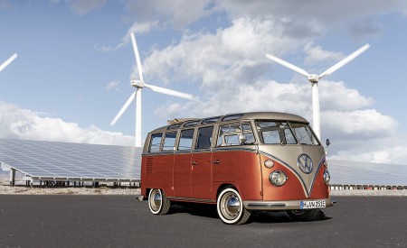 2020 Volkswagen e-BULLI Concept Front Three-Quarter Wallpapers 450x275 (3)