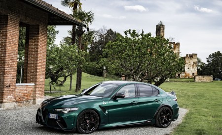 2021 Alfa Romeo Giulia GTA (Color: Montreal Green) Front Three-Quarter Wallpapers 450x275 (8)