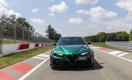 2021 Alfa Romeo Giulia GTA (Color: Montreal Green) Front Wallpapers 450x275 (5)