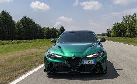 2021 Alfa Romeo Giulia GTA (Color: Montreal Green) Front Wallpapers 450x275 (6)