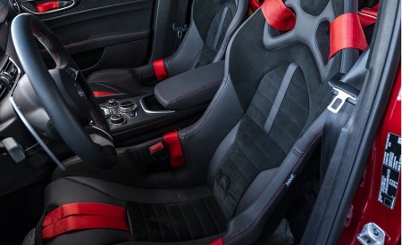 2021 Alfa Romeo Giulia GTA Interior Wallpapers 450x275 (29)