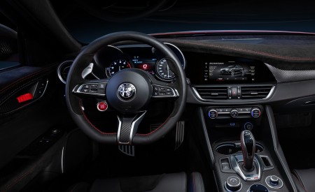 2021 Alfa Romeo Giulia Sprint GT Interior Wallpapers 450x275 (69)