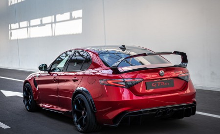 2021 Alfa Romeo Giulia Sprint GT Rear Three-Quarter Wallpapers  450x275 (51)