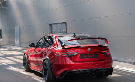 2021 Alfa Romeo Giulia Sprint GT Rear Three-Quarter Wallpapers 450x275 (52)