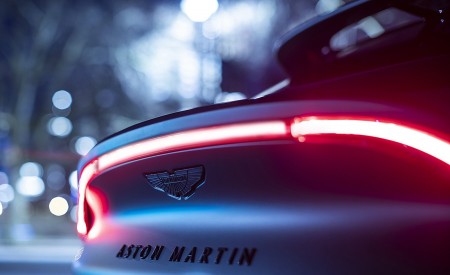 2021 Aston Martin DBX Q by AM Tail Light Wallpapers 450x275 (8)