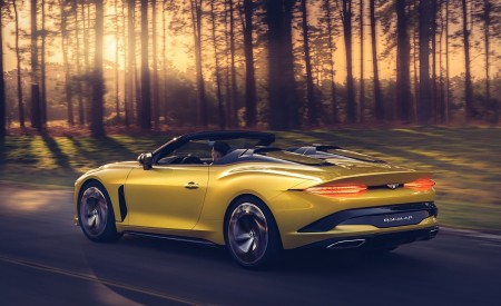 2021 Bentley Mulliner Bacalar Rear Three-Quarter Wallpapers 450x275 (2)