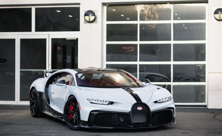 2021 Bugatti Chiron Pur Sport Front Three-Quarter Wallpapers  450x275 (24)