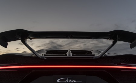 2021 Bugatti Chiron Pur Sport (US-Version) Spoiler Wallpapers 450x275 (21)