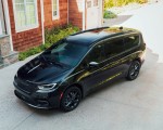 2021 Chrysler Pacifica Limited S AWD Front Three-Quarter Wallpapers 150x120