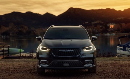 2021 Chrysler Pacifica Limited S AWD Front Wallpapers 450x275 (12)