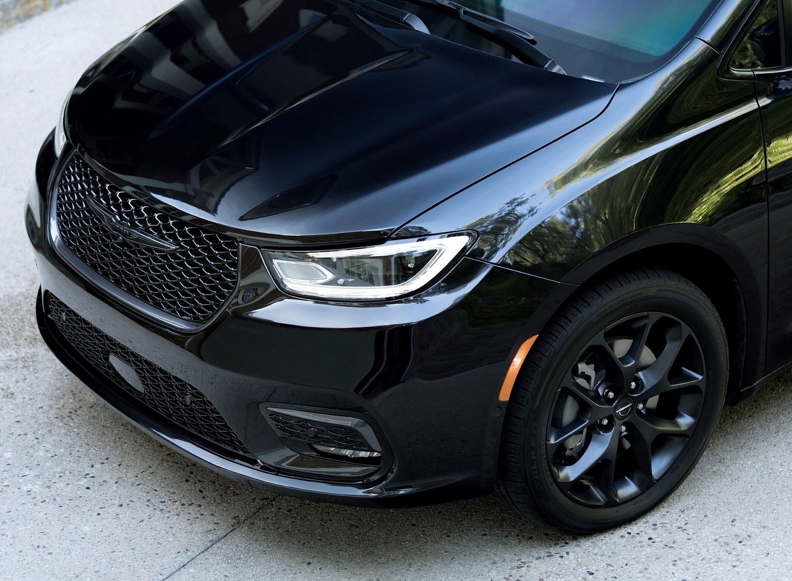 2021 Chrysler Pacifica Limited S AWD Headlight Wallpapers #31 of 60