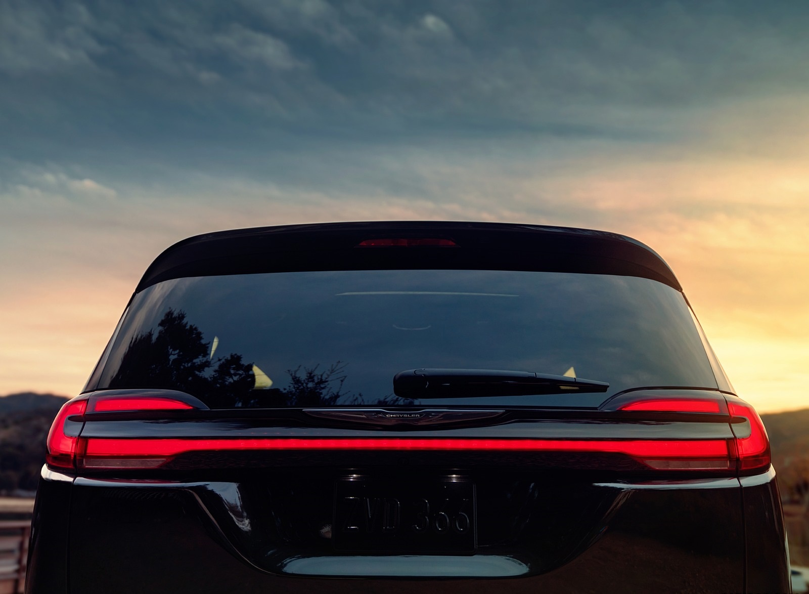 2021 Chrysler Pacifica Limited S AWD Tail Light Wallpapers #34 of 60