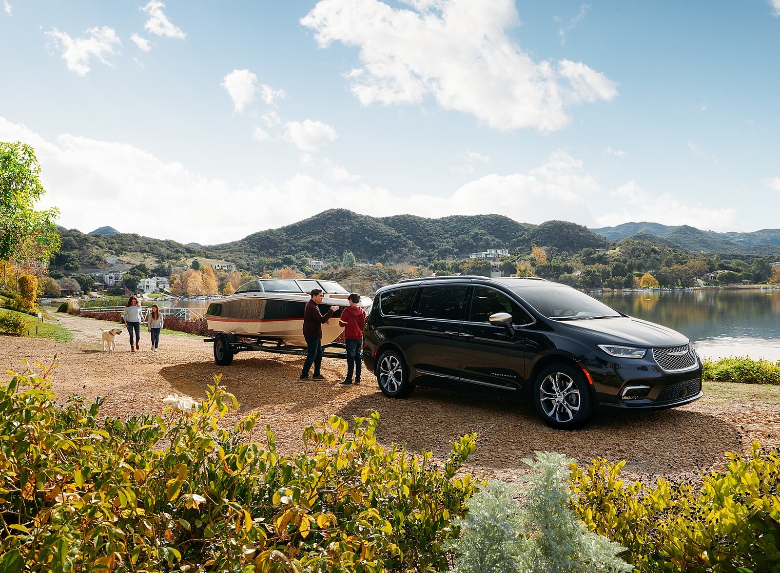 2021 Chrysler Pacifica Pinnacle AWD Front Three-Quarter Wallpapers (15)