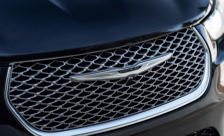 2021 Chrysler Pacifica Pinnacle AWD Grill Wallpapers 450x275 (36)