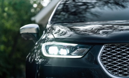 2021 Chrysler Pacifica Pinnacle AWD Headlight Wallpapers 450x275 (34)