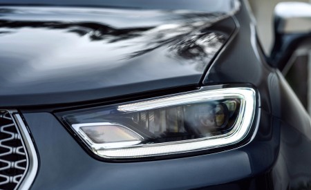 2021 Chrysler Pacifica Pinnacle AWD Headlight Wallpapers 450x275 (33)