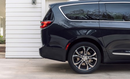 2021 Chrysler Pacifica Pinnacle AWD Wheel Wallpapers 450x275 (28)