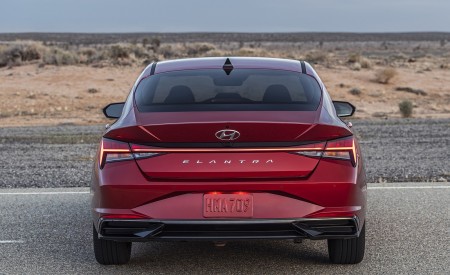 2021 Hyundai Elantra Rear Wallpapers 450x275 (8)