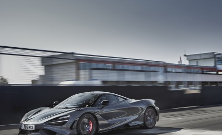 2021 McLaren 765LT Front Three-Quarter Wallpapers 450x275 (87)