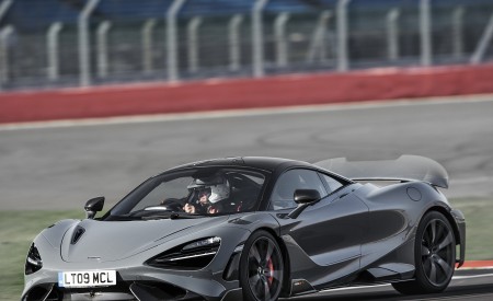 2021 McLaren 765LT Front Three-Quarter Wallpapers 450x275 (89)