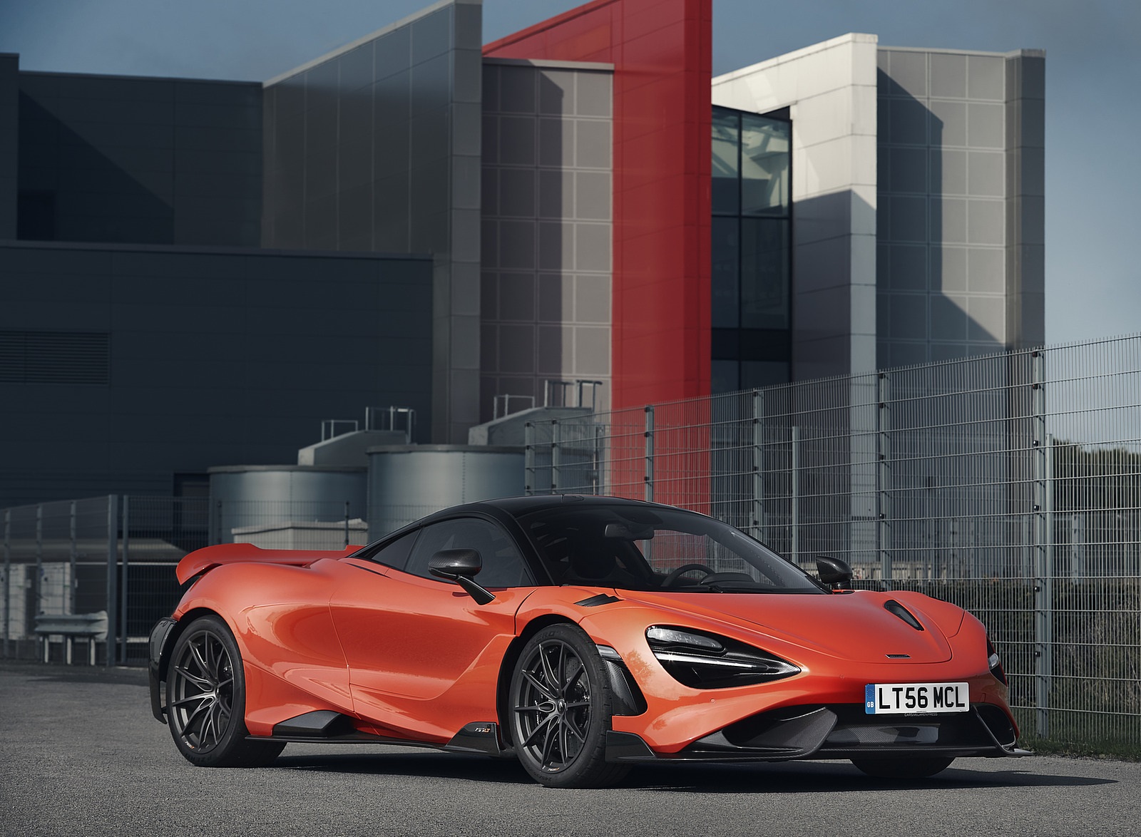 2021 McLaren 765LT Front Three-Quarter Wallpapers #41 of 159