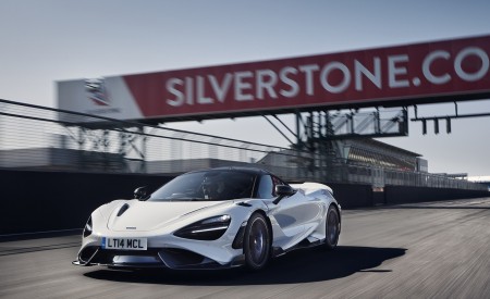 2021 McLaren 765LT Front Wallpapers 450x275 (7)