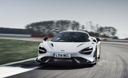 2021 McLaren 765LT Front Wallpapers 450x275 (8)