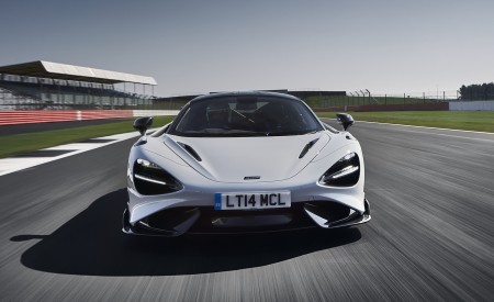 2021 McLaren 765LT Front Wallpapers 450x275 (9)