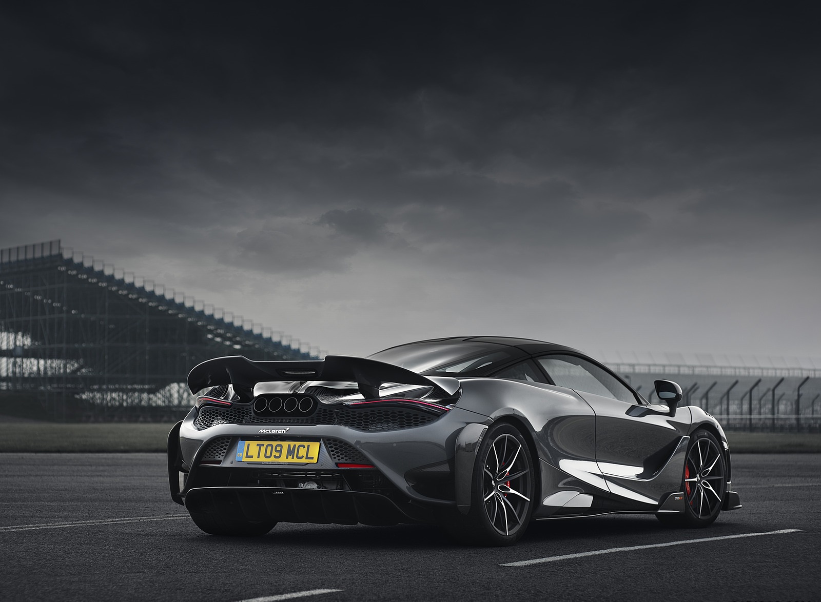 2021 McLaren 765LT Rear Three-Quarter Wallpapers #95 of 159