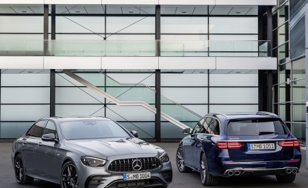 2021 Mercedes-AMG E 53 4MATIC+ Night Package (Color: Selenite Grey Metallic) Front Three-Quarter Wallpapers 450x275 (8)