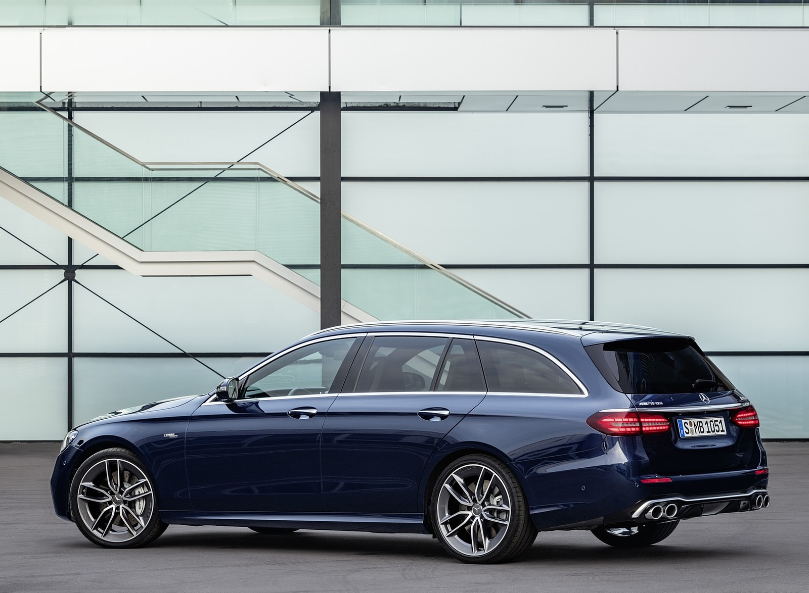 2021 Mercedes-AMG E 53 Estate 4MATIC+ T-Model (Color: Cavansite Blue Metallic) Rear Three-Quarter Wallpapers #9 of 19