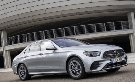 2021 Mercedes-Benz E 350 (Color: Hightech silver) Front Three-Quarter Wallpapers 450x275 (9)