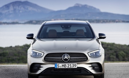 2021 Mercedes-Benz E-Class AMG line (Color: Mojave Silver Metallic) Front Wallpapers 450x275 (44)