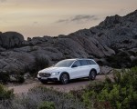 2021 Mercedes-Benz E-Class All-Terrain Line Avantgarde (Color: Designo Diamond White Bright) Front Three-Quarter Wallpapers 150x120 (20)