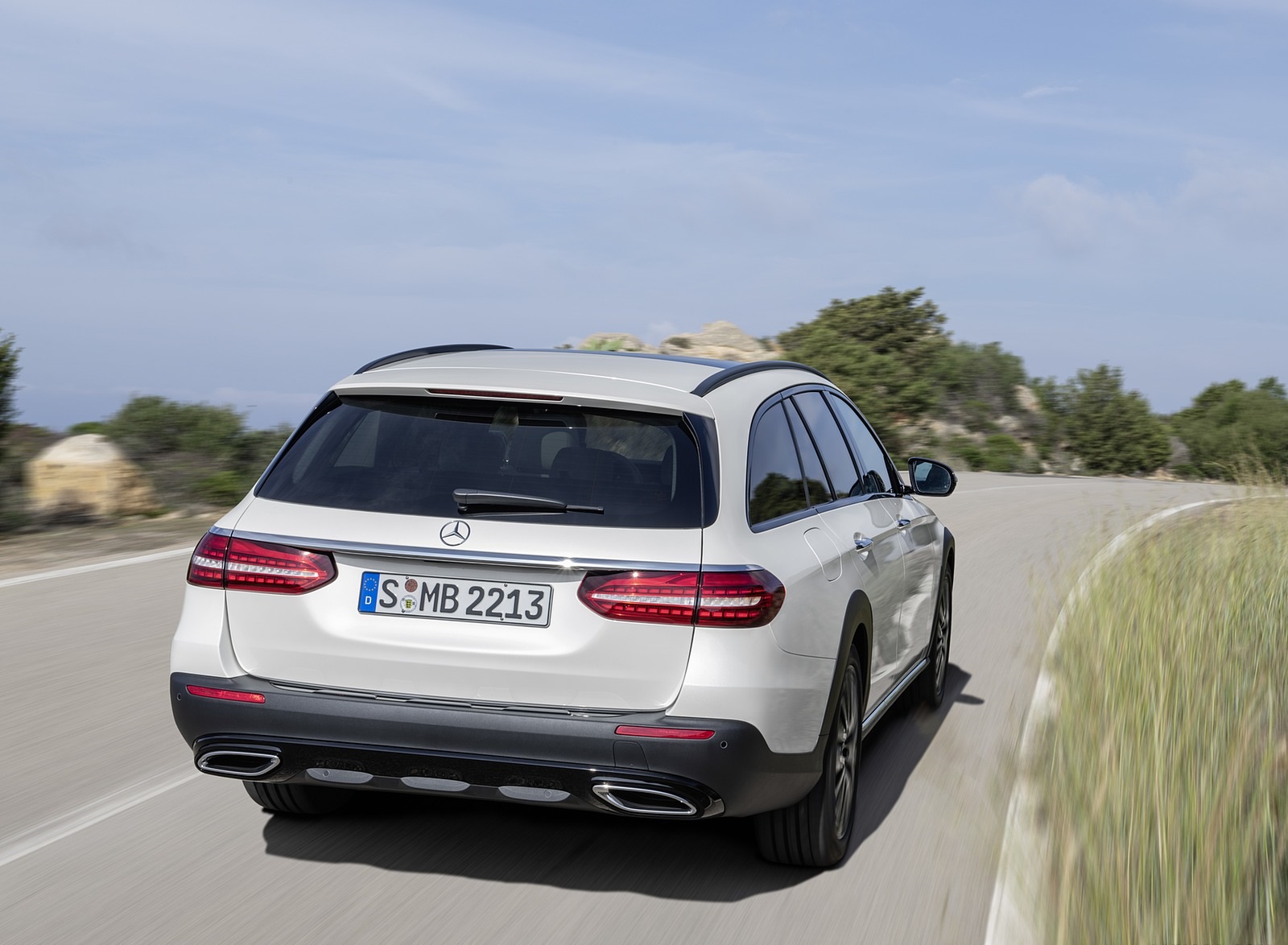 2021 Mercedes-Benz E-Class All-Terrain Line Avantgarde (Color: Designo Diamond White Bright) Rear Wallpapers (9)