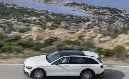 2021 Mercedes-Benz E-Class All-Terrain Line Avantgarde (Color: Designo Diamond White Bright) Side Wallpapers 450x275 (10)