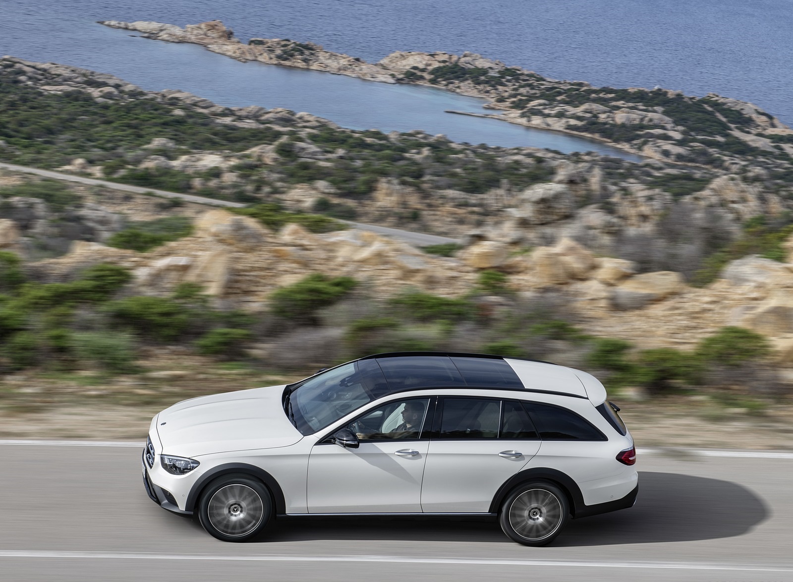 2021 Mercedes-Benz E-Class All-Terrain Line Avantgarde (Color: Designo Diamond White Bright) Side Wallpapers (10)