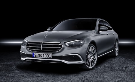 2021 Mercedes-Benz E-Class (Color: Selenit Grey Magno) Front Three-Quarter Wallpapers 450x275 (55)