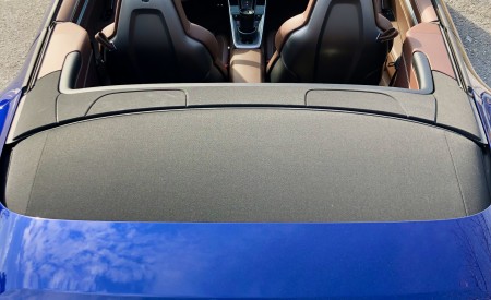 2021 Porsche 911 Turbo S Cabriolet (Color: Gentian Blue Metallic) Interior Wallpapers 450x275 (82)