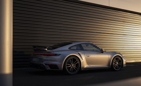 2021 Porsche 911 Turbo S Coupe (Color: GT Silver Metallic) Rear Three-Quarter Wallpapers 450x275 (122)