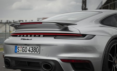 2021 Porsche 911 Turbo S Coupe (Color: GT Silver Metallic) Spoiler Wallpapers 450x275 (133)