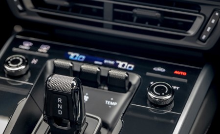 2021 Porsche 911 Turbo S Coupe (Color: Guards Red) Central Console Wallpapers 450x275 (88)