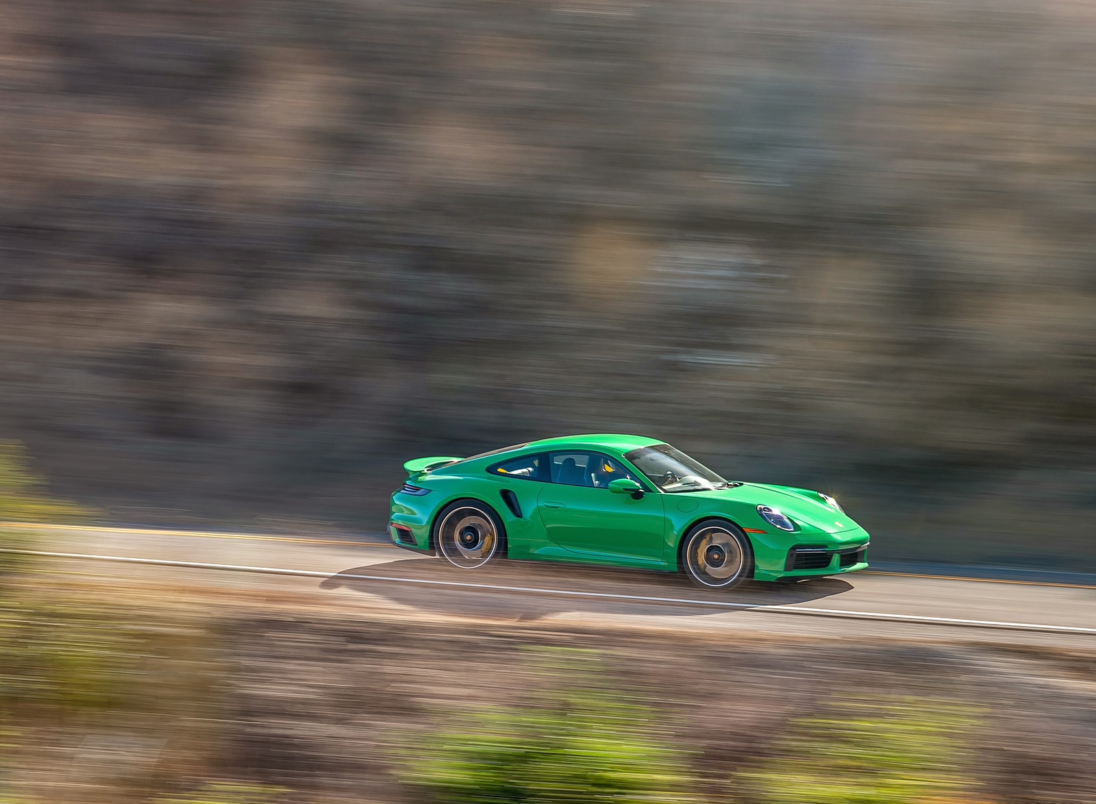 2021 Porsche 911 Turbo S Coupe (Color: Python Green) Front Three-Quarter Wallpapers (5)