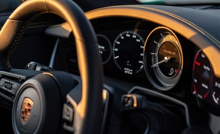 2021 Porsche 911 Turbo S Coupe (Color: Python Green) Interior Steering Wheel Wallpapers 450x275 (50)